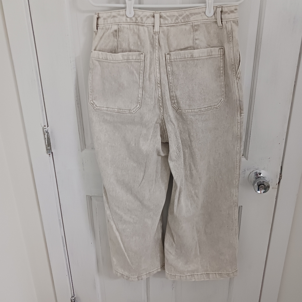 Universal Threads High Rise Wide Leg Jeans w/ Stretch - Picture 2 of 2